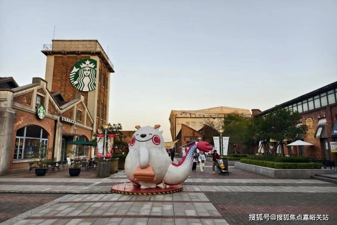 -小区环境 售楼处首页网站-​2025年最新户型配套房价-小区环境九游会翎翠滨江售楼处首页网站-​翎翠滨江2025年最新户型配套房价(图14)