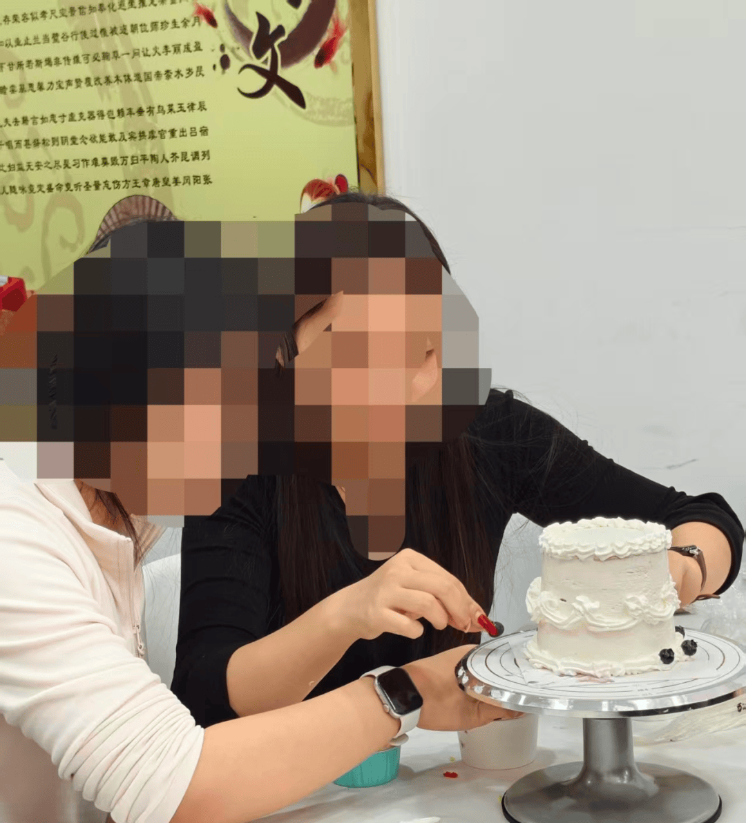 阿拉善左旗司法局南环司法所打造“烘焙＋就业”女性社区矫正特色帮扶主题活动j9九游会网址是什么【基层动态】巧手生香·焙感幸福 温情矫心迎三八——(图2)